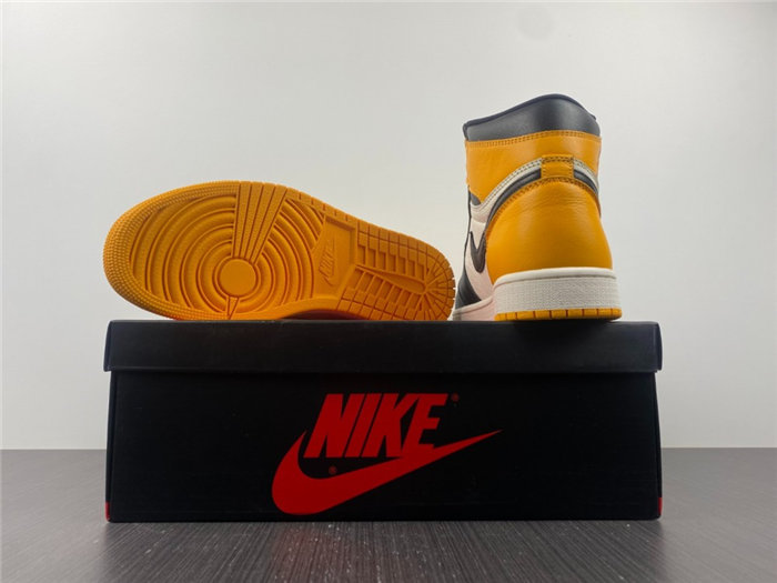 Jordan1 Retro high OG 555088-711