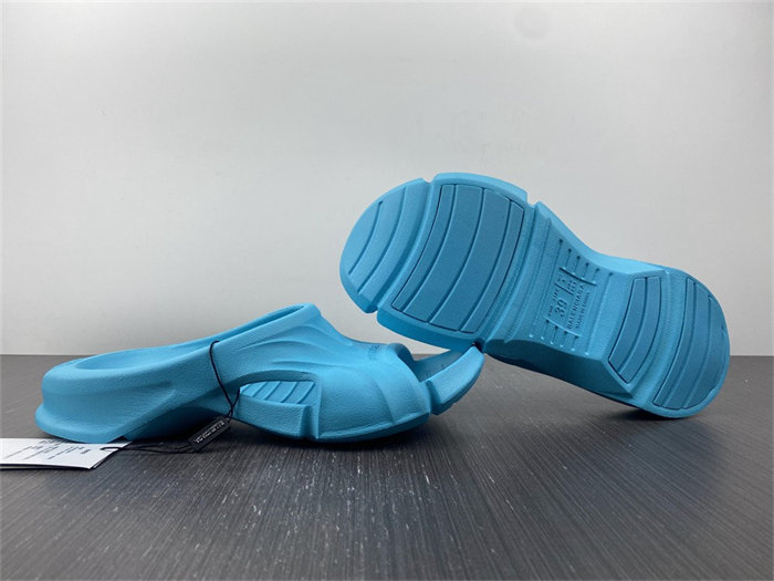 BLCG SLIPPERS