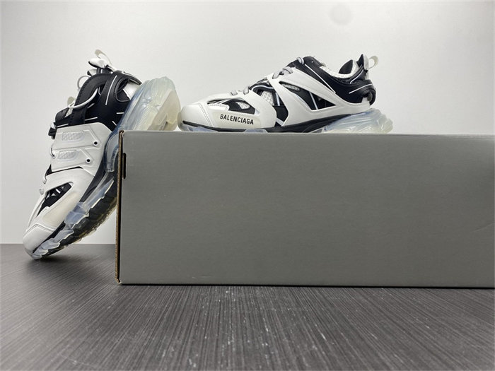 BLCG Track Clear Sole White/Black  647741 W3BZ2 9010