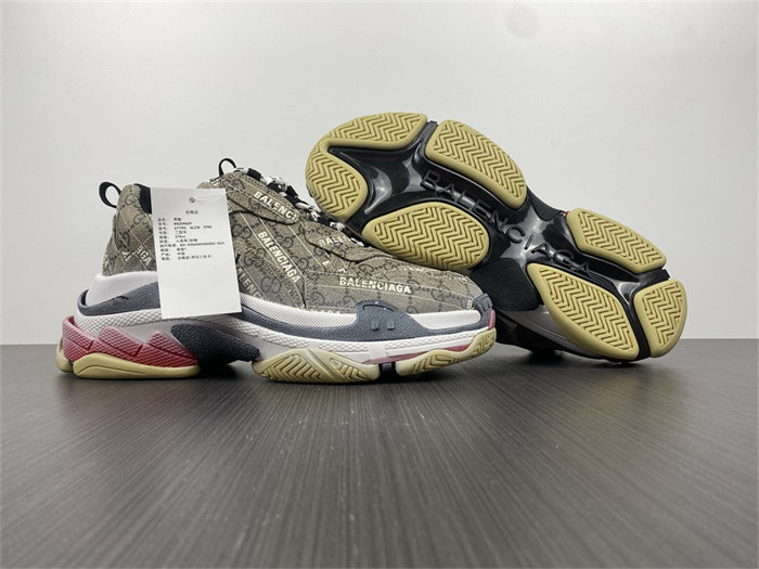 Gocci x BLCG The Hacker Project Triple S Beige 681066 ULZ10 9795
