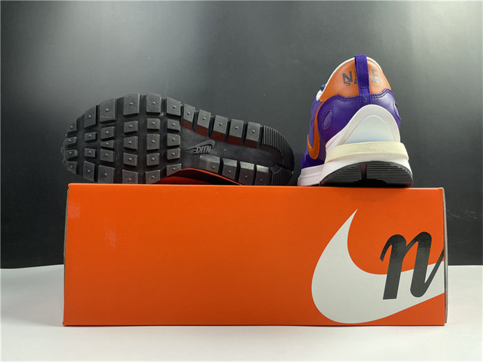 Nike Vaporwaffle sacai Dark Iris  DD1875-500