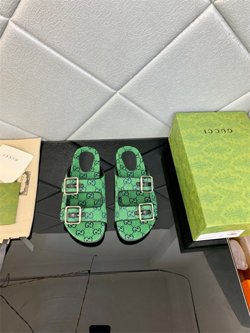 Gocci Slipper