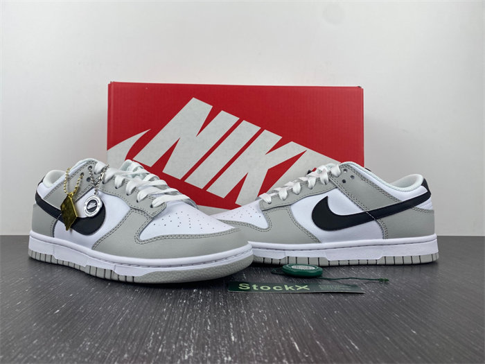 Nike Dunk Low SE