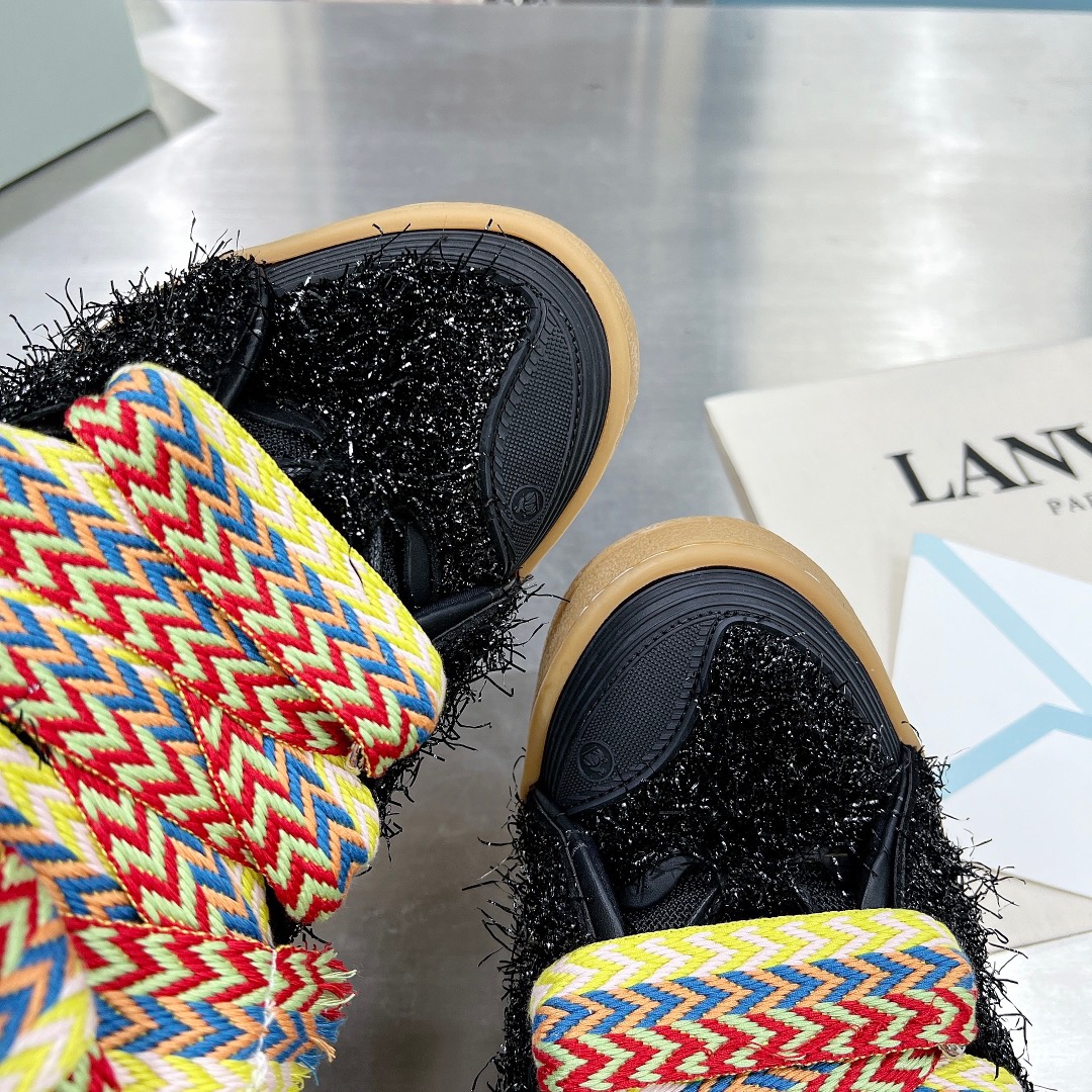 Lanvon Leather Curb 4