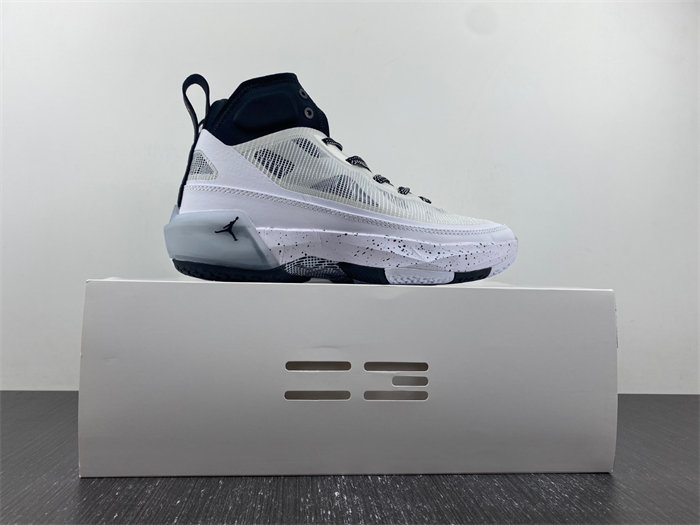 Jordan 37 Oreo DV0747-108