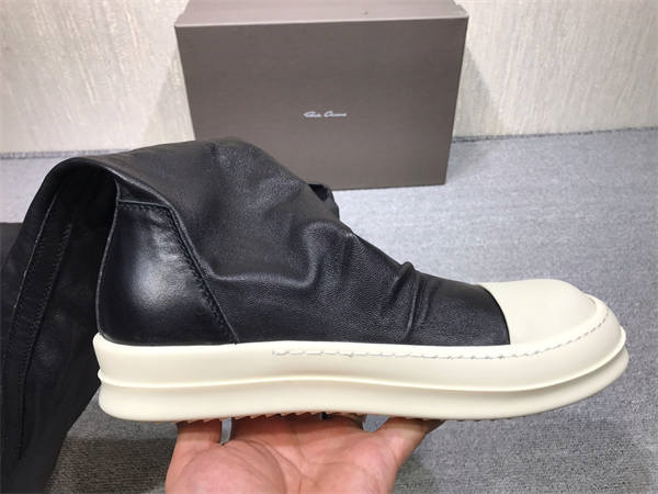 RI*K OWENS SNEAKERS