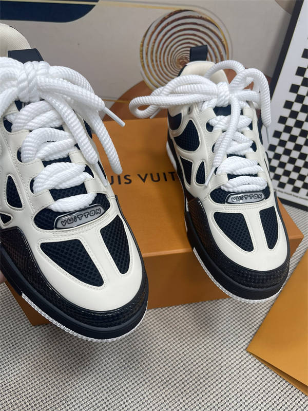 LV047