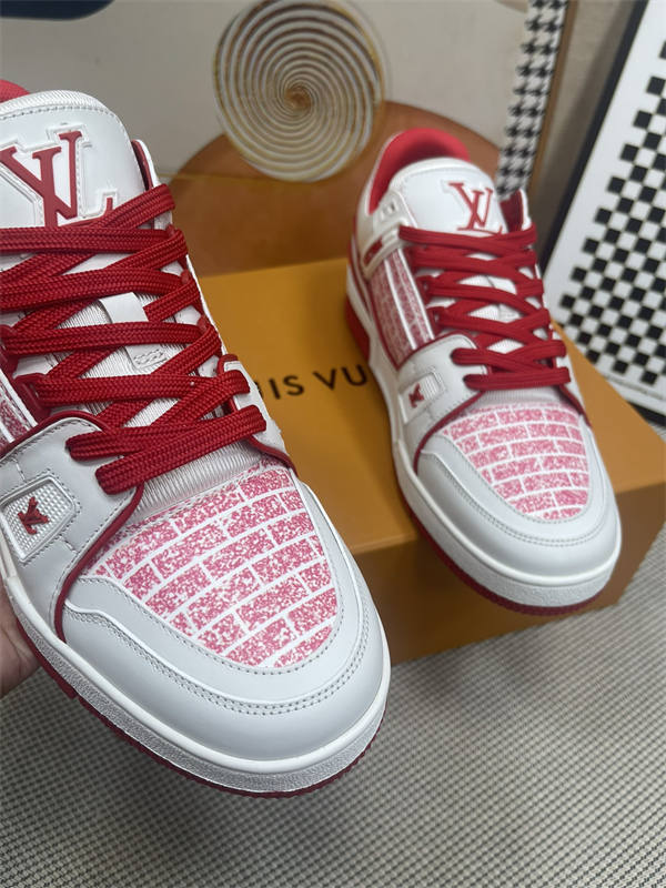 LV053