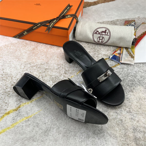 H Slipper