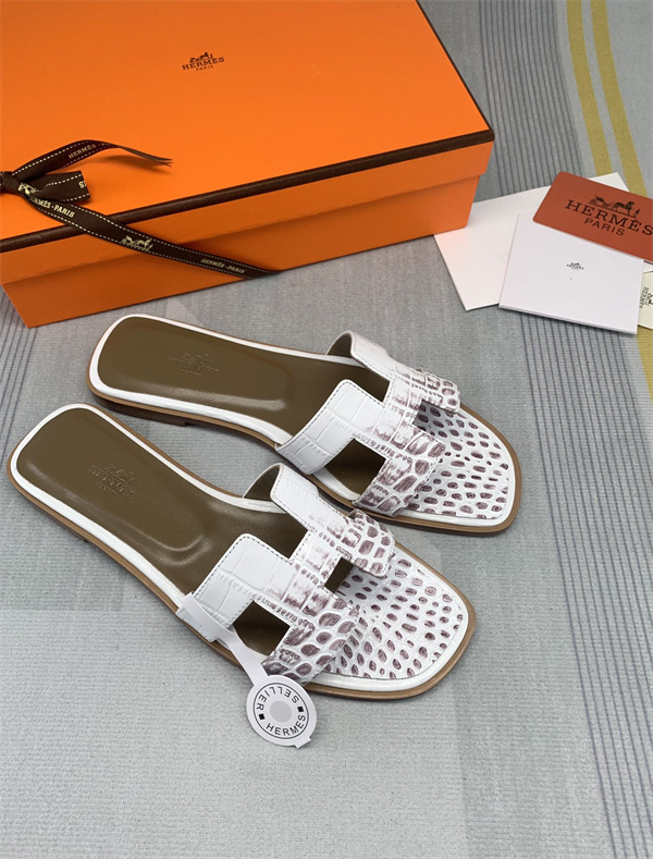 H Slipper