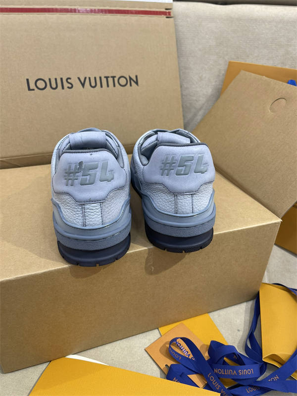 LV156