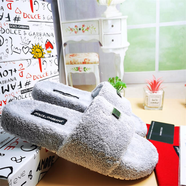 DG slipper 12