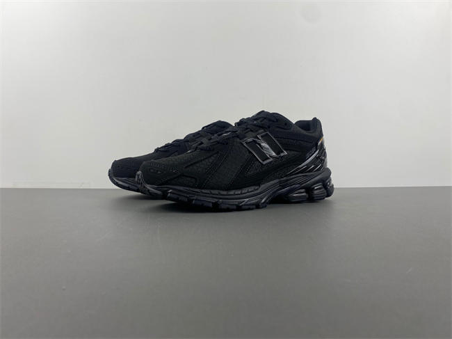 New Balance Black M1906RWF