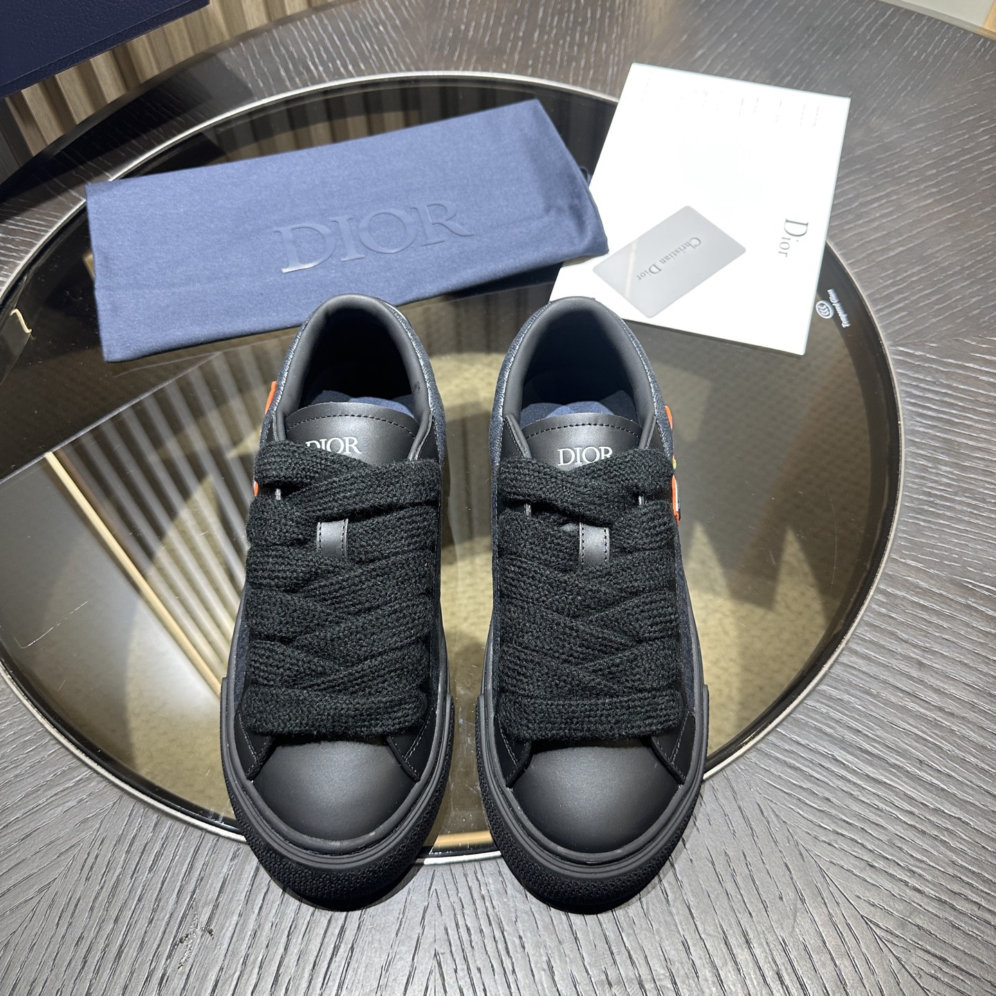 DIOR B33 002