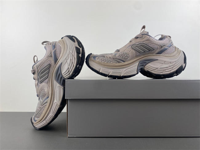 Balenciaga 911