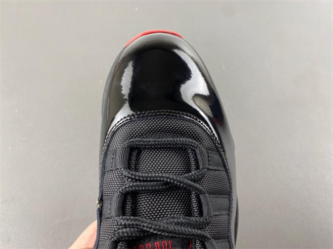 Air Jordan 11