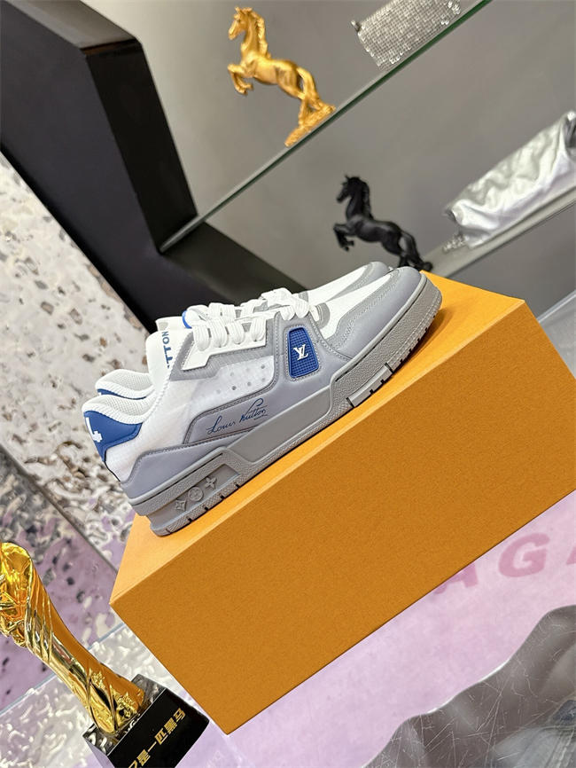 Lv Trainer Sneaker