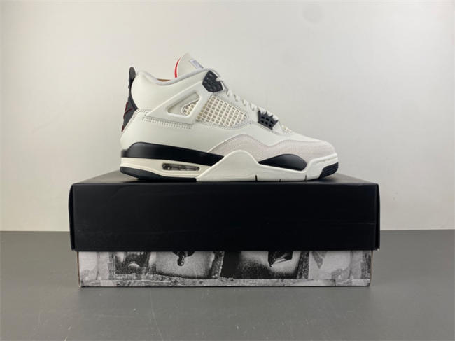 Air Jordan 4“Flight Club” Sail/Black-University Red